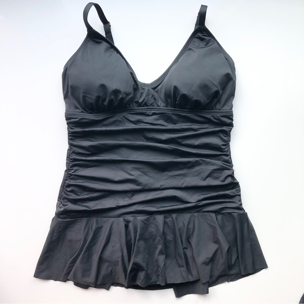 ❌SOLD❌NEW Women's swim tankini in black -Size 16